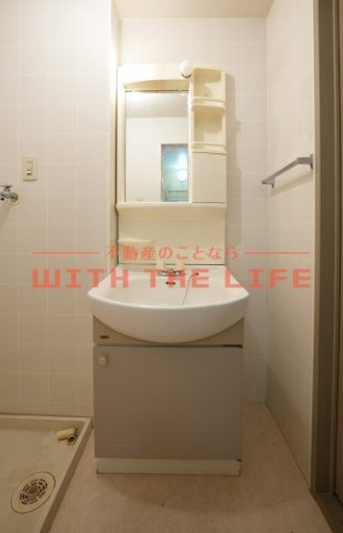 レイクヒルKASA【10,000円キャッシュバック対象物件】の独立洗面台|朝の支度にも助かる、独立の洗髪洗面化粧台