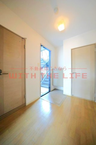 レイクヒルKASA【10,000円キャッシュバック対象物件】の玄関|ゆったりとした玄関です