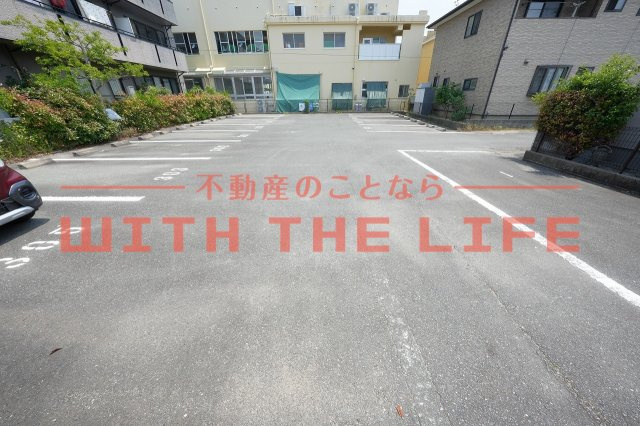 レイクヒルKASA【10,000円キャッシュバック対象物件】の駐車場|カースペースがあります