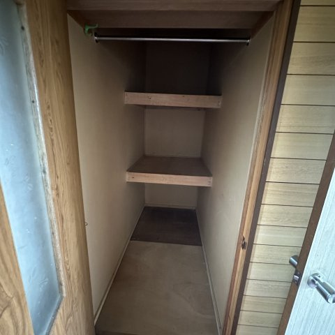室蘭市母恋南町2丁目56-4戸建の収納