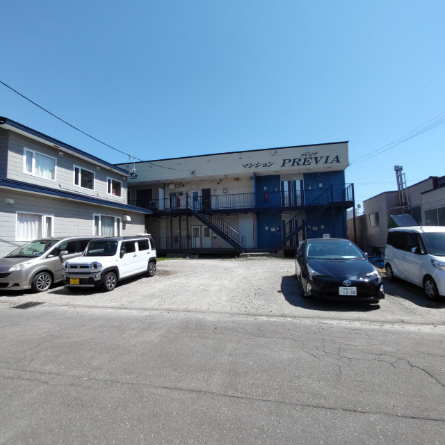 マンションプレビアの駐車場