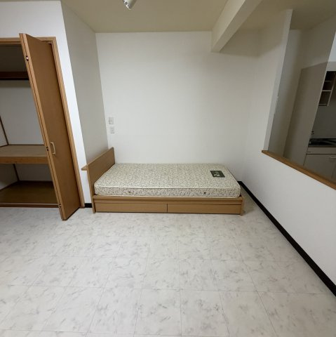 マンションプレビアの洋室|広々とした洋室です