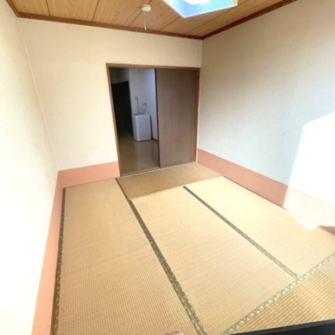ファミール栄町の和室