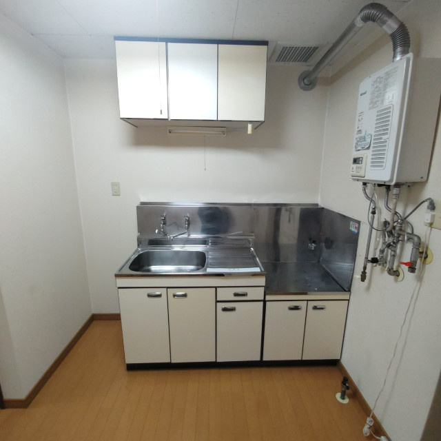 ファミール栄町のキッチン