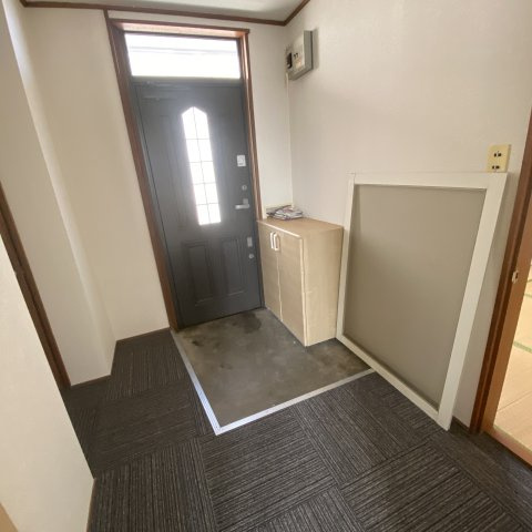 はまなすマンションの玄関