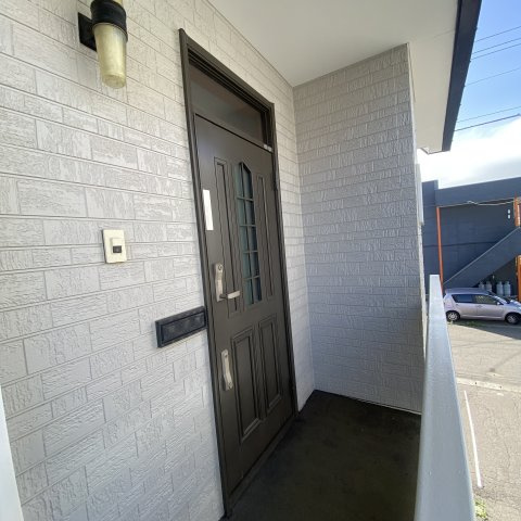 はまなすマンションの玄関