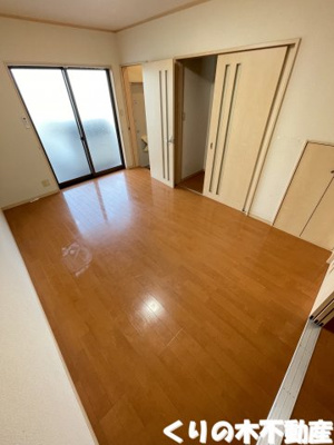 【居間・リビング】 | 00コーポ | こちらの居間で趣味の時間をお楽しみください