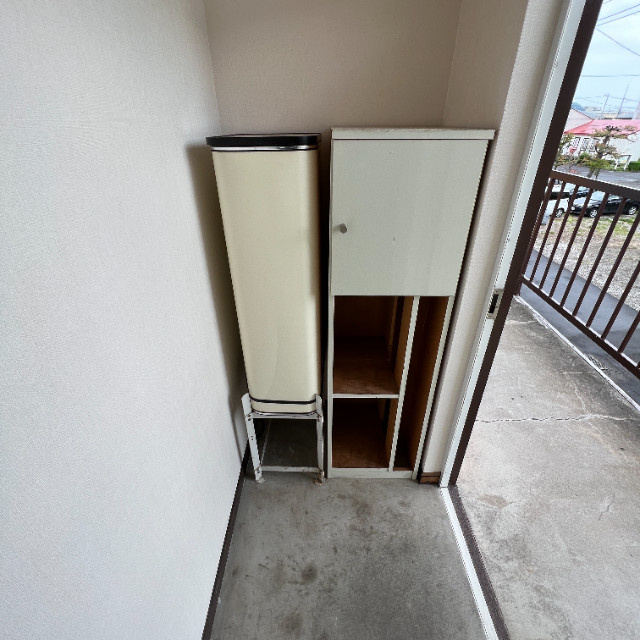 ハイツアンバサダーの玄関