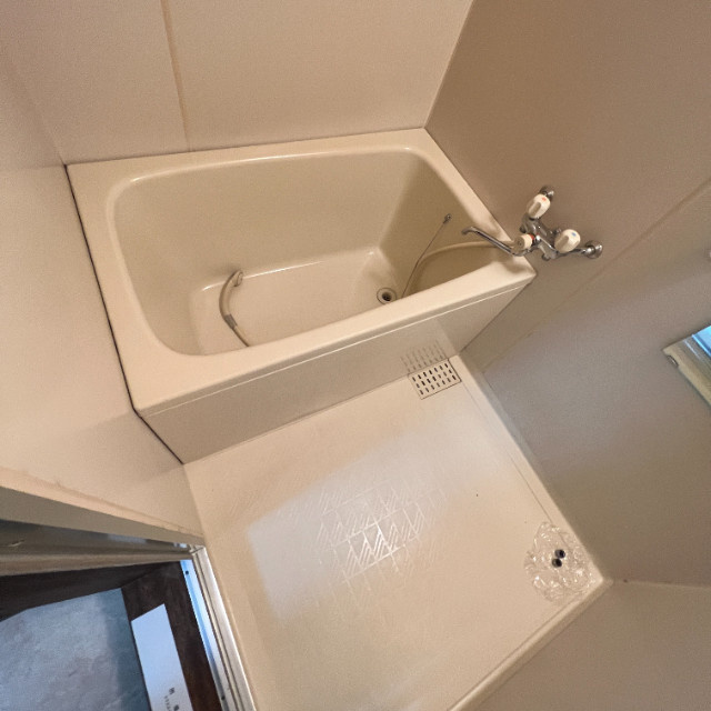 ハイツアンバサダーの浴室