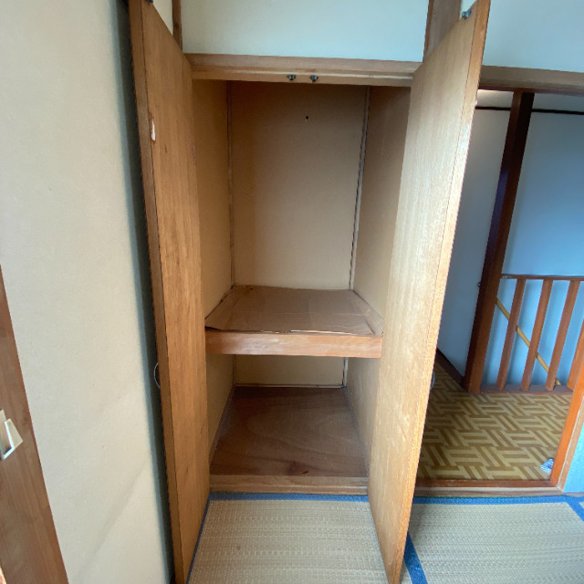 室蘭市東町2丁目15-7戸建の収納