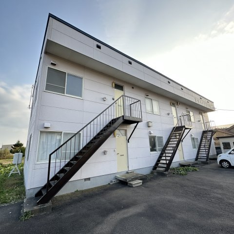 加地ハイツ2号棟の外観