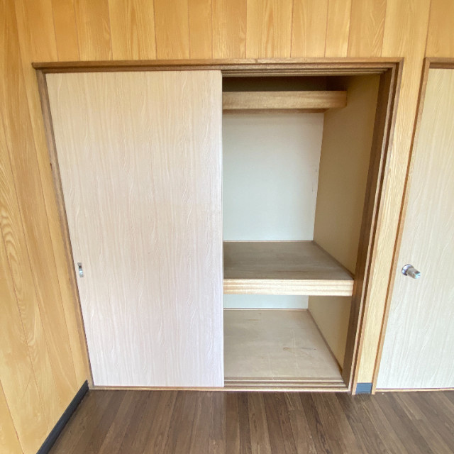 加地ハイツ2号棟の収納