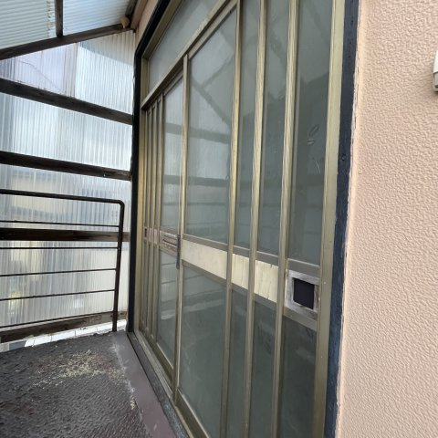 斉藤アパートのエントランス|建物の内部です
