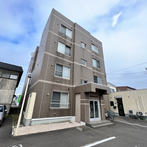 クレセントコート