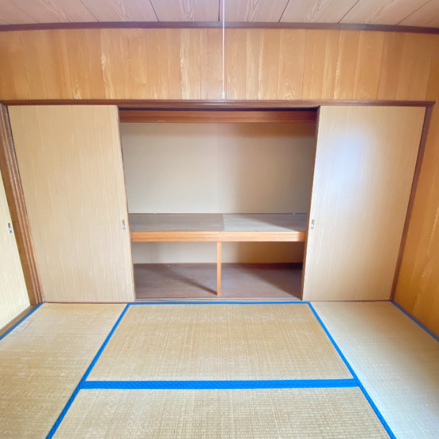 加地ハイツ2号棟の収納