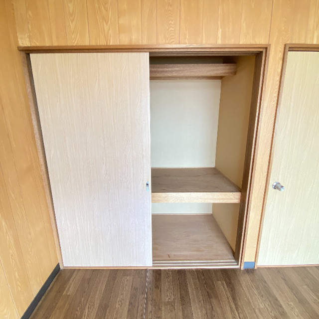 加地ハイツ2号棟の収納