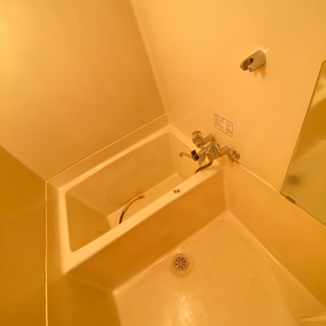 加地ハイツ2号棟の浴室