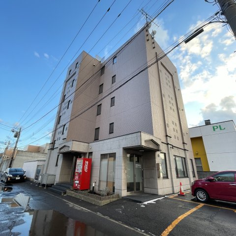 東町コーポラスの外観