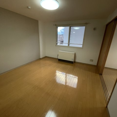 東町コーポラスの居間・リビング