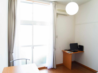 【居間・リビング】 | レオパレスパークサイドⅤ