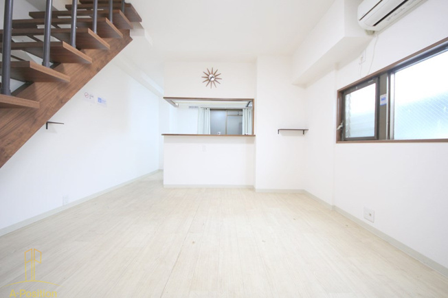 【居間・リビング】 | ラグジュリア京町堀