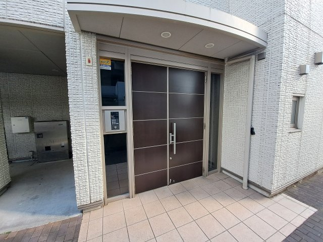 SOL.LEVANTE,Ⅹのエントランス