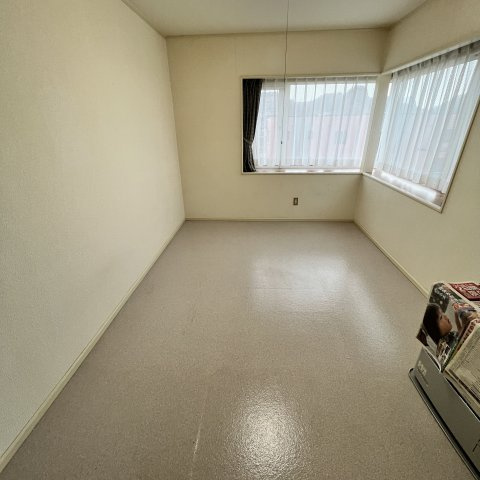 山田ハイツの居間・リビング