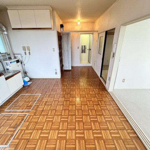 山田ハイツの玄関