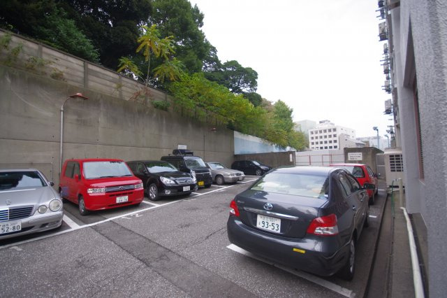 【駐車場】