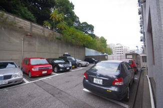 【駐車場】
