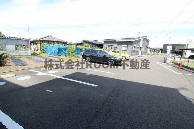 CUORE　KANADA　の駐車場|駐車場完備です