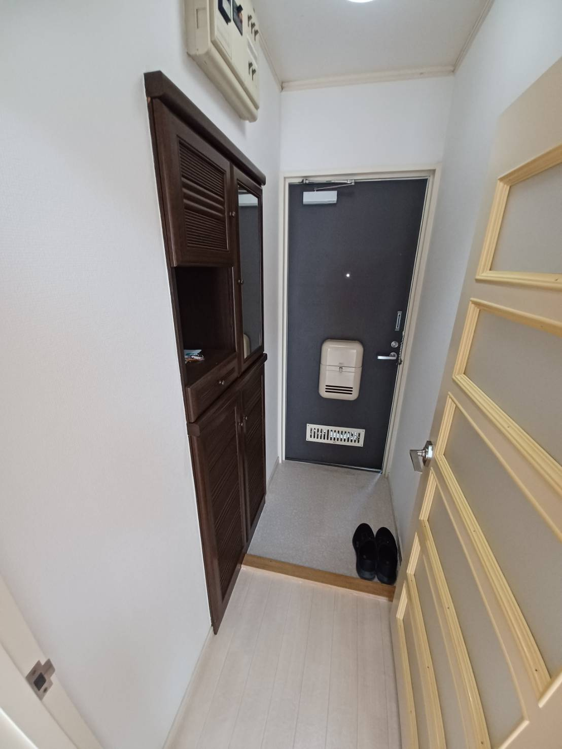 グリーンズホリデイAの玄関