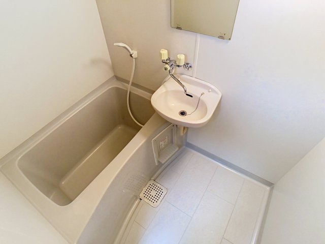 ラ・フランスマンション本町の浴室