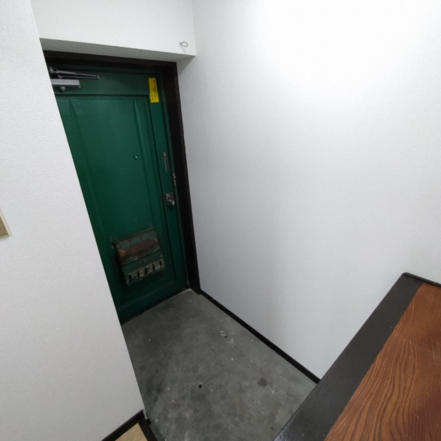 レジデンス柏木の玄関