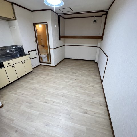 蘭東コーポの洋室