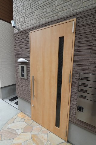 フジパレス城東諏訪サウスⅤ番館のエントランス