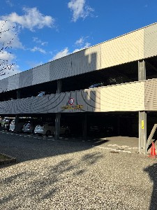 【駐車場】 | 駐車場権利付き（無償）