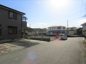 【前面道路含む現地写真】 | 前面道路含む現地写真です