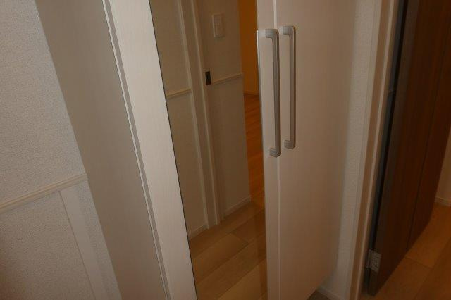 セイバリーＫⅣの内装|シューズボックス