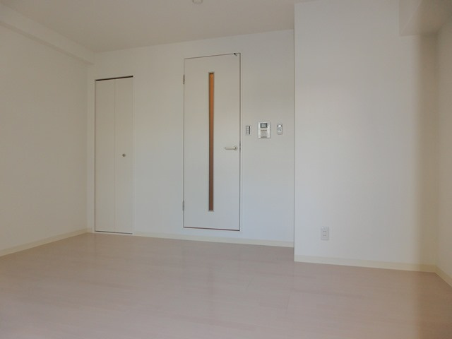 大阪市淀川区新北野３丁目の賃貸マンションの居間・リビング