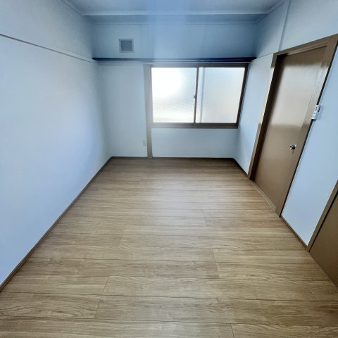 上山アパートの居間・リビング