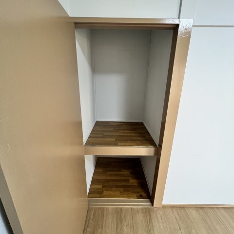 上山アパートの収納