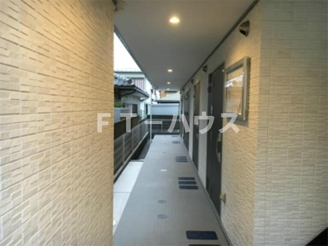 リブリ・ルームス幕張のロビー