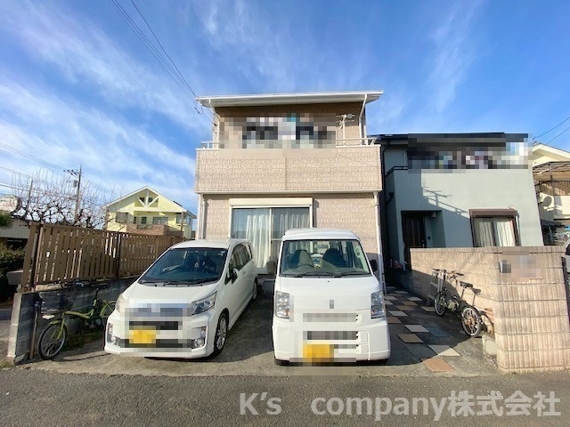寒川町大曲2丁目　中古戸建の外観|陽当たりの良い南向きの住戸です