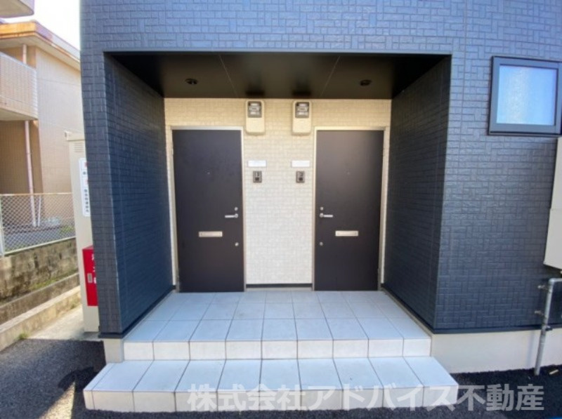 プラステートの玄関