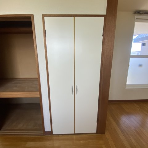ハイツサンサーラの収納