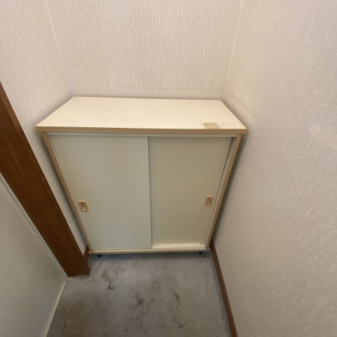 ハイツサンサーラの玄関