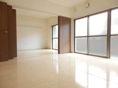 ベリエ茶五の居間・リビング