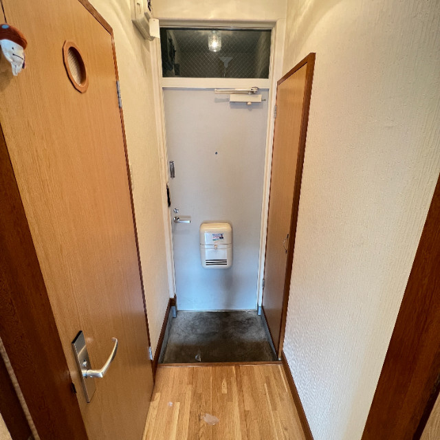 コーポ北栄の玄関