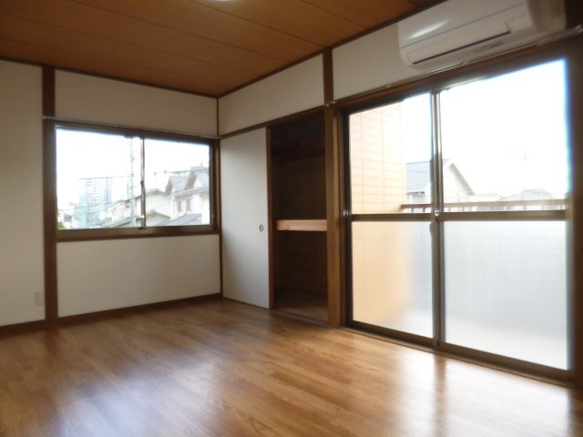 フリージア倉敷の洋室